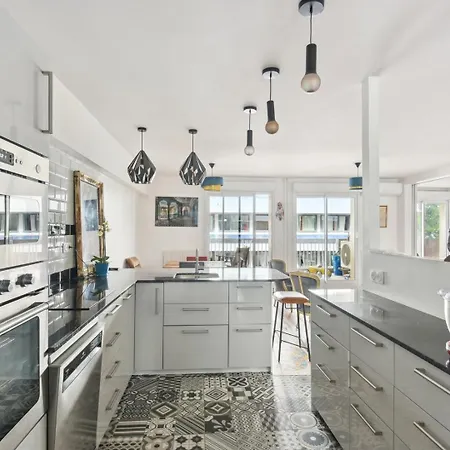 Le Montparnasse Chic : L'elegance Parisienne Appartement
